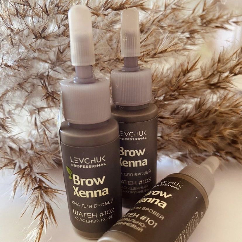 Окрашивание бровей хной