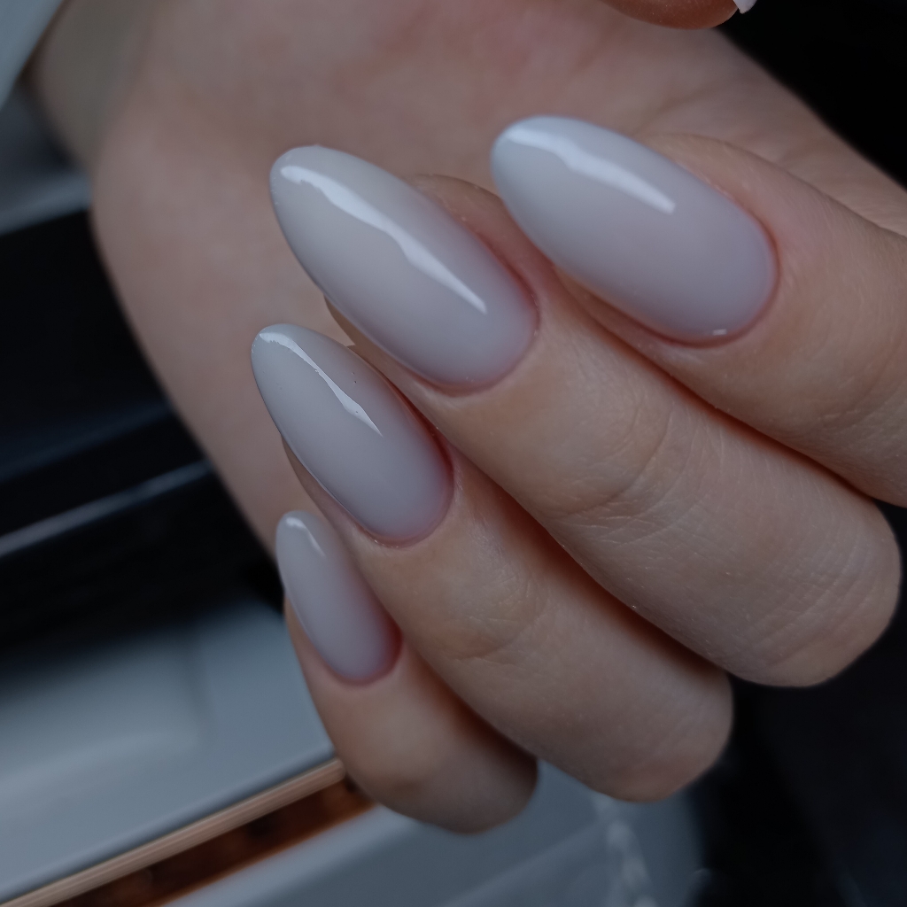 Наращивание Ногтей до средней длинны