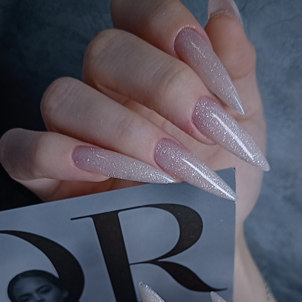 Наращивание длинных ногтей