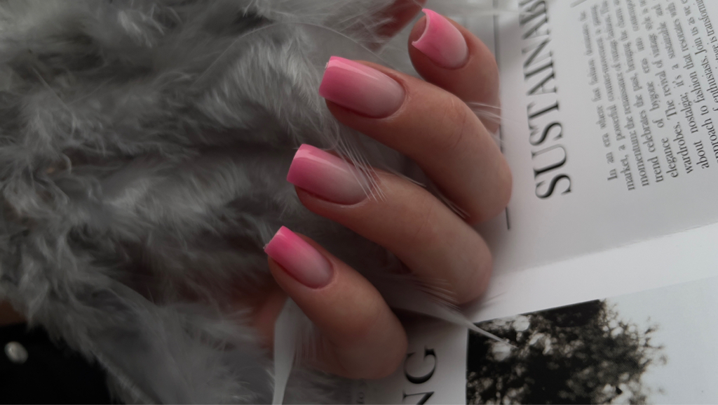 Маникюр + покрытие + дизайн.