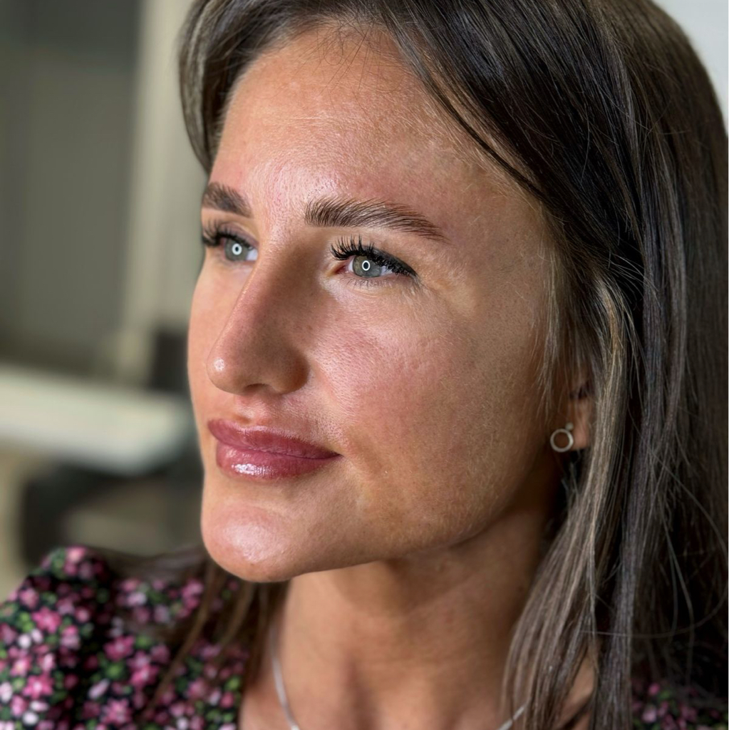 Долговременная укладка с коррекцией и окрашиванием