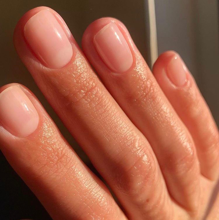 Маникюр без покрытия