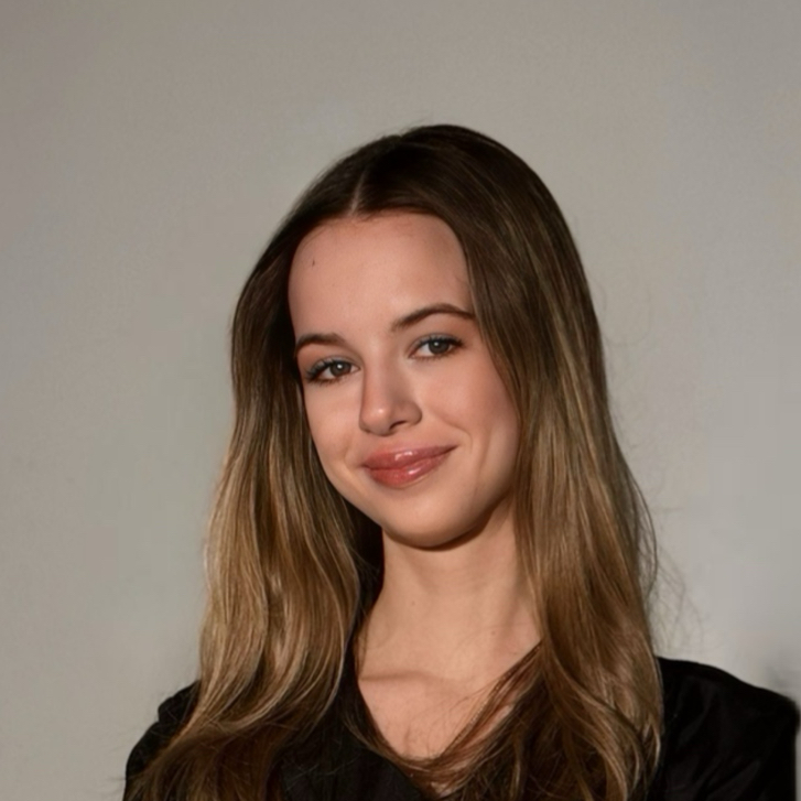 Волкова София