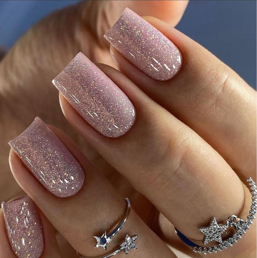 Маникюр с покрытием гель-лак