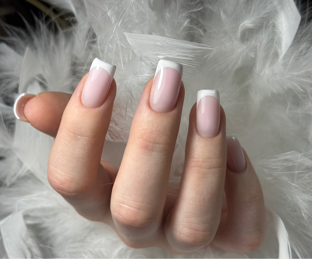 Маникюр аппаратный+покрытие+ укрепление+френч