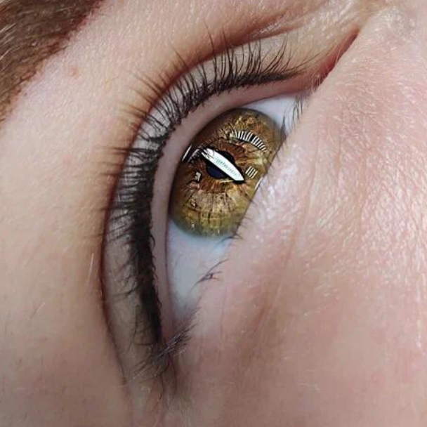 Перманентный макияж межресничногр пространства