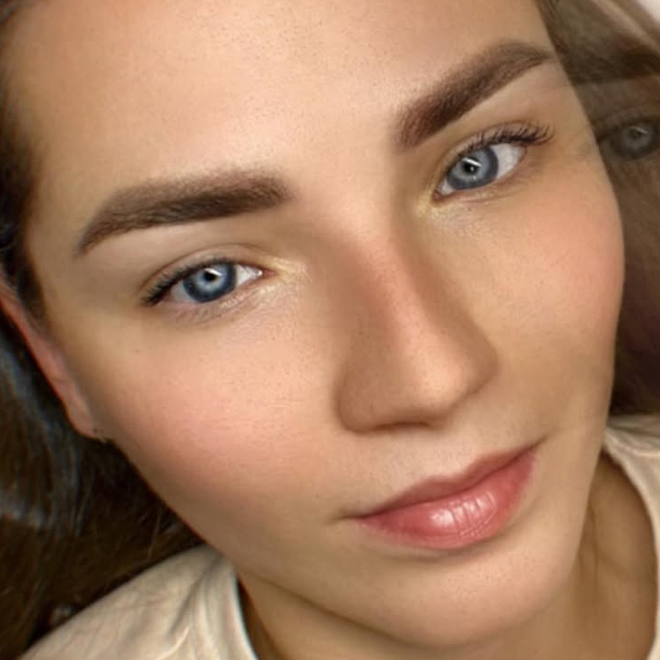 Перманентный макияж бровей