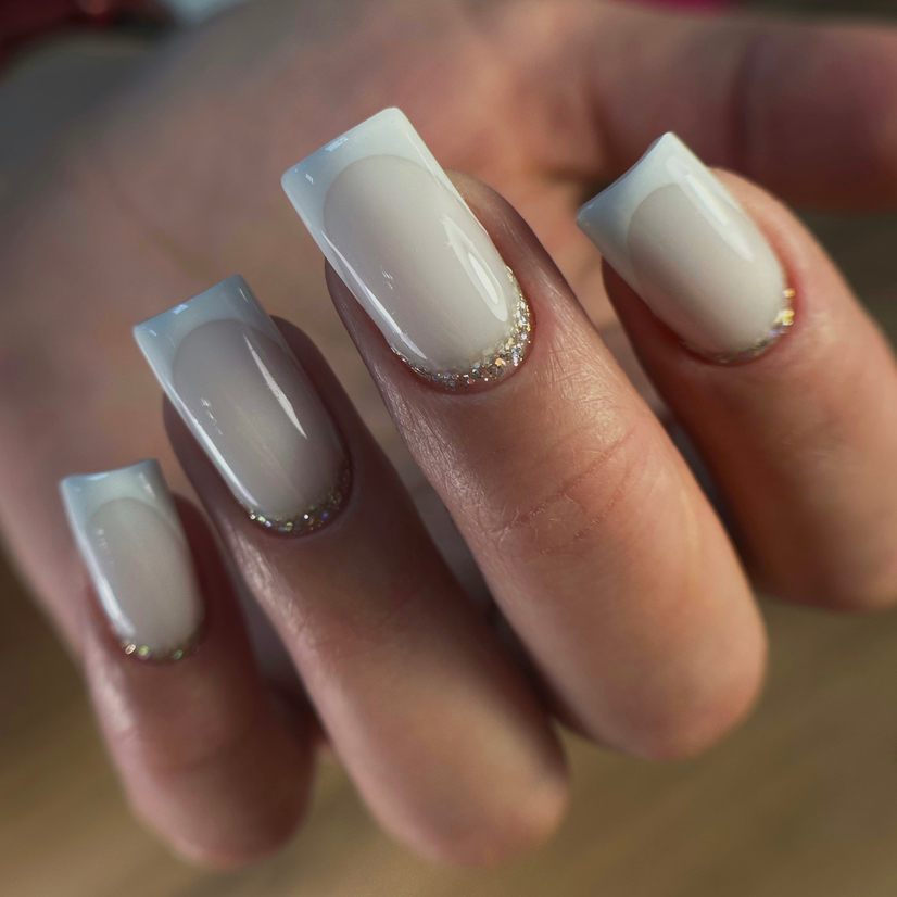 Маникюр с долговременным покрытием