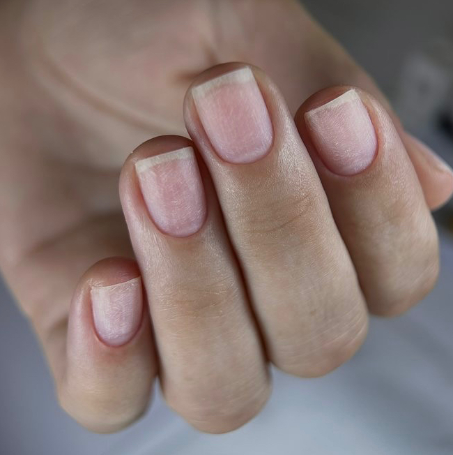 Комбинированный маникюр без покрытия