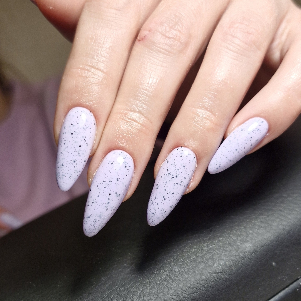 Наращивание ногтей