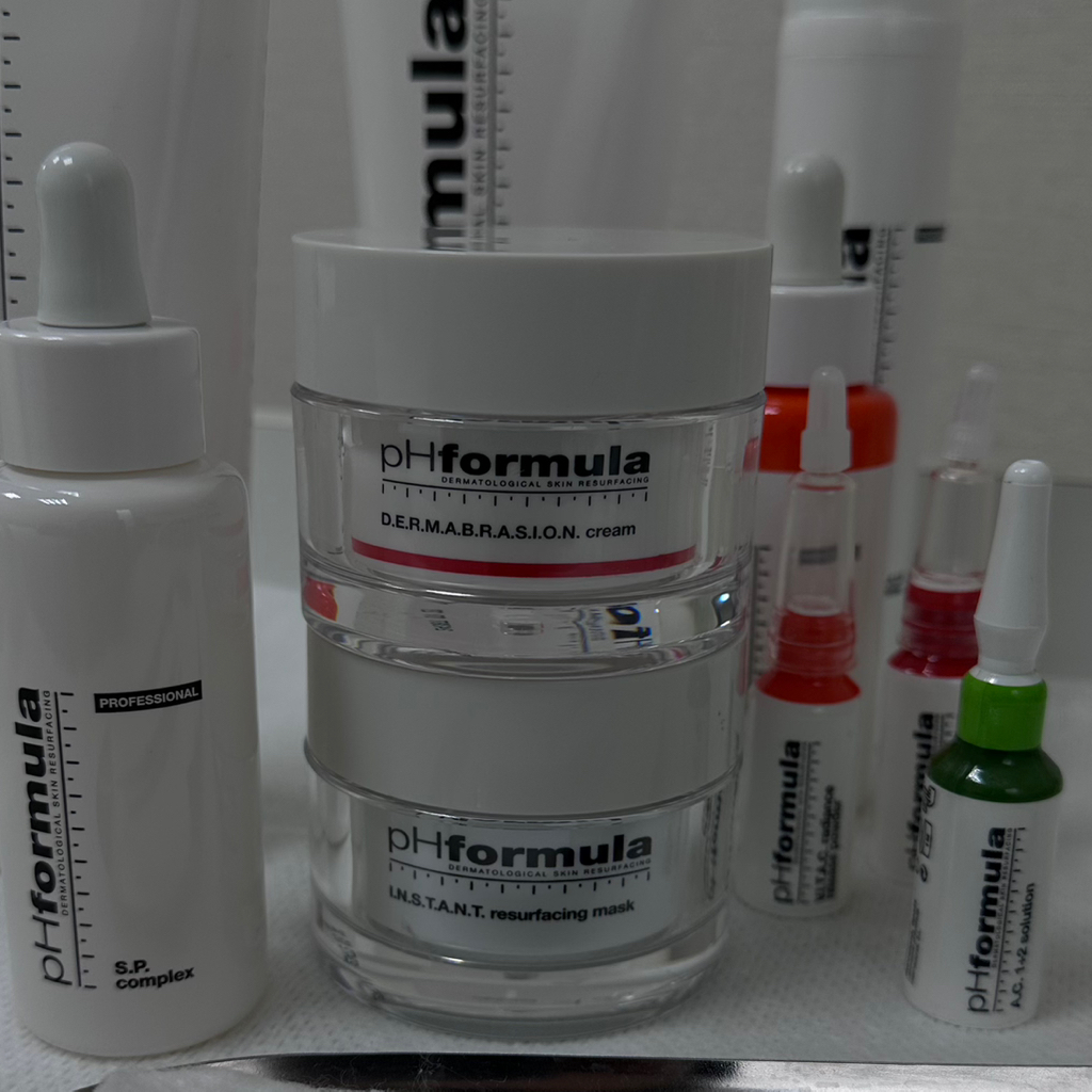 Чистка лица химическая деликатная на препаратах pHformula