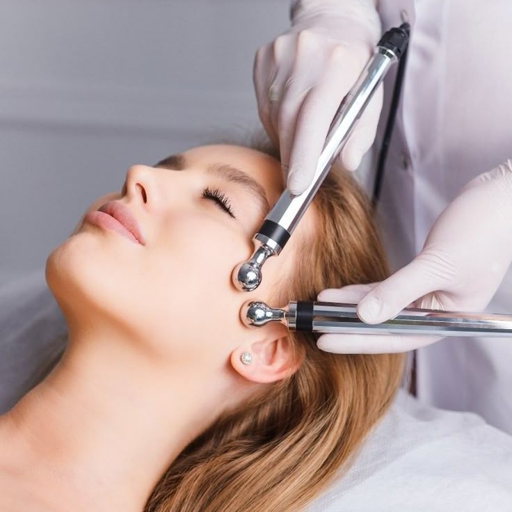 Уходовая процедура с микротоками