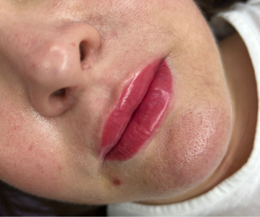 Перманентный макияж губ (первичная процедура)