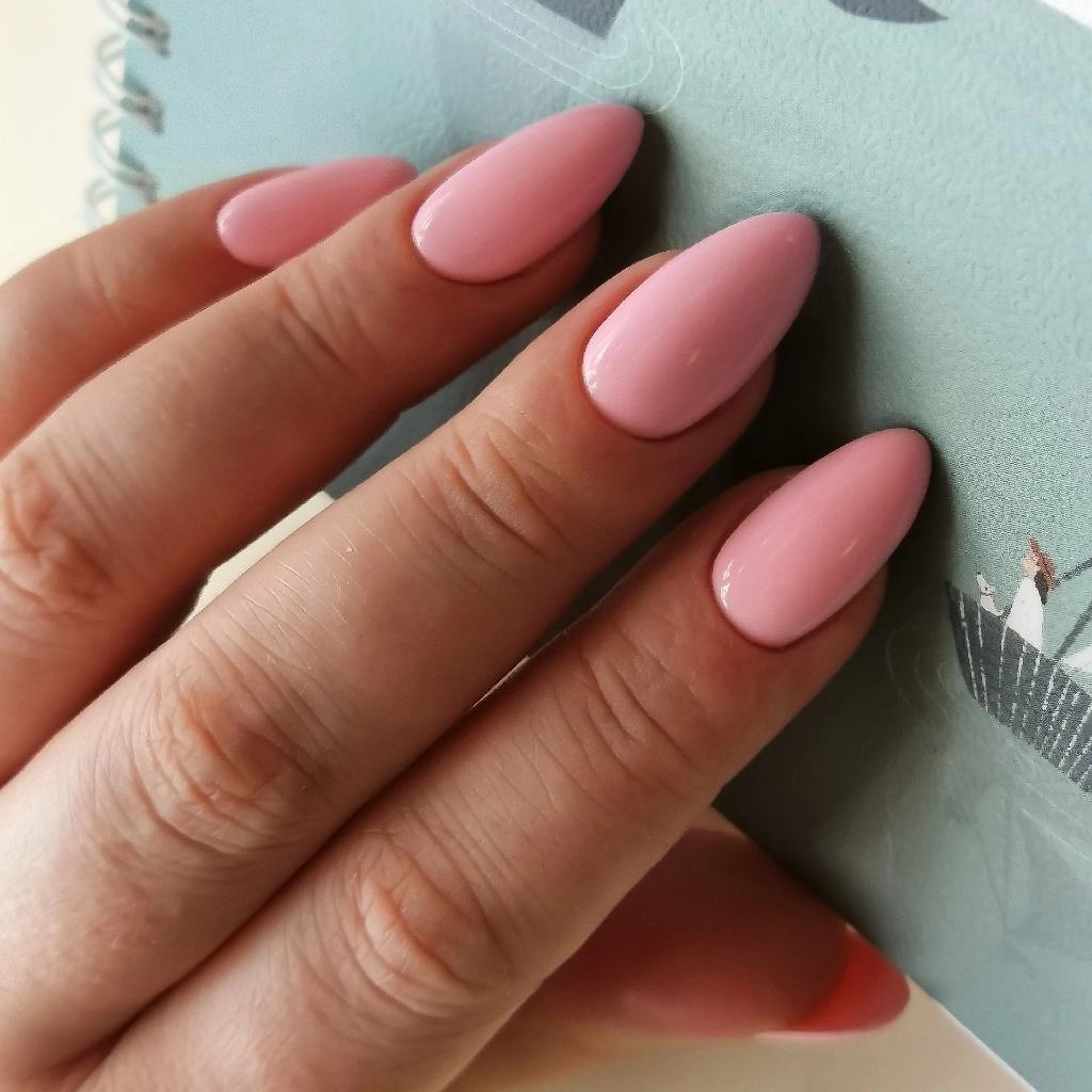 Маникюр, укрепление гелем, покрытие