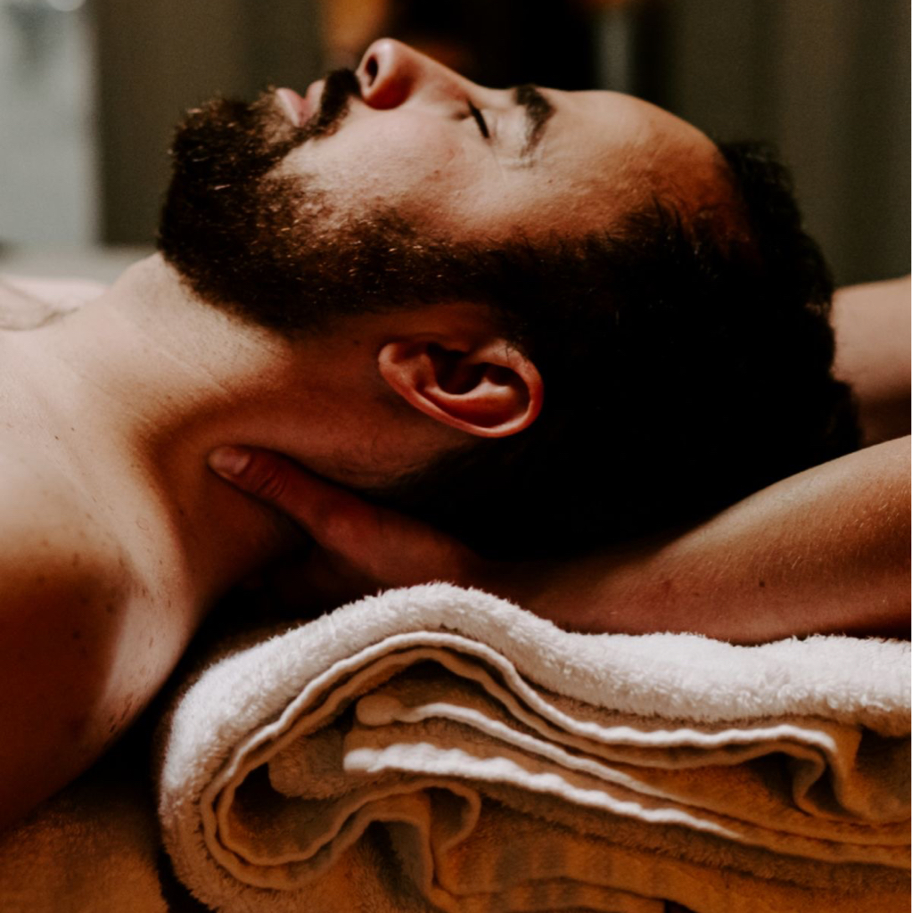 Классический массаж тела