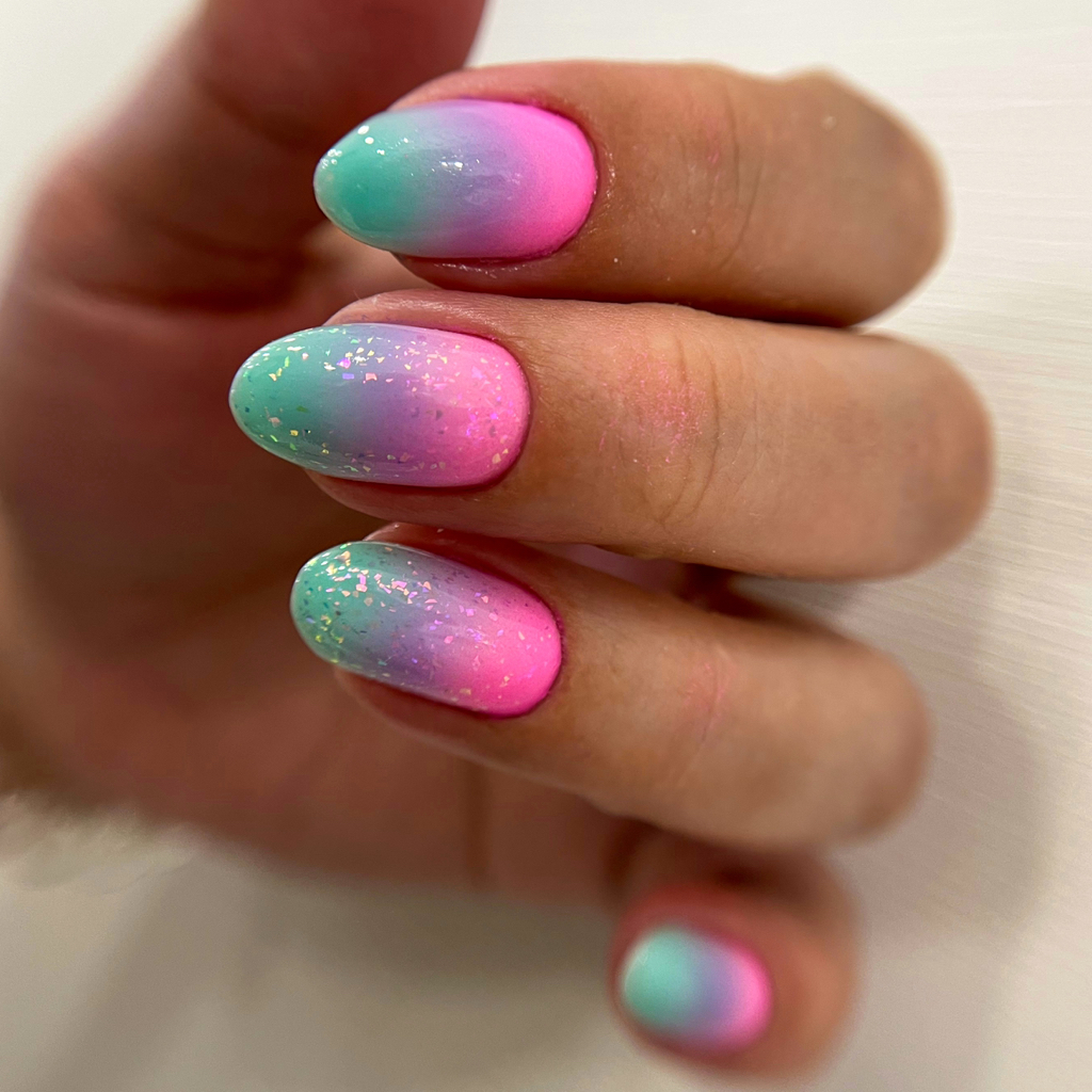 Маникюр с покрытием гель-лак АЭРОГРАФИЯ