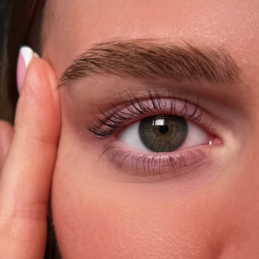 Ламинирование нижних ресниц с окрашиванием и ботоксом (только при записи на ламинирование ресниц или комплекс)