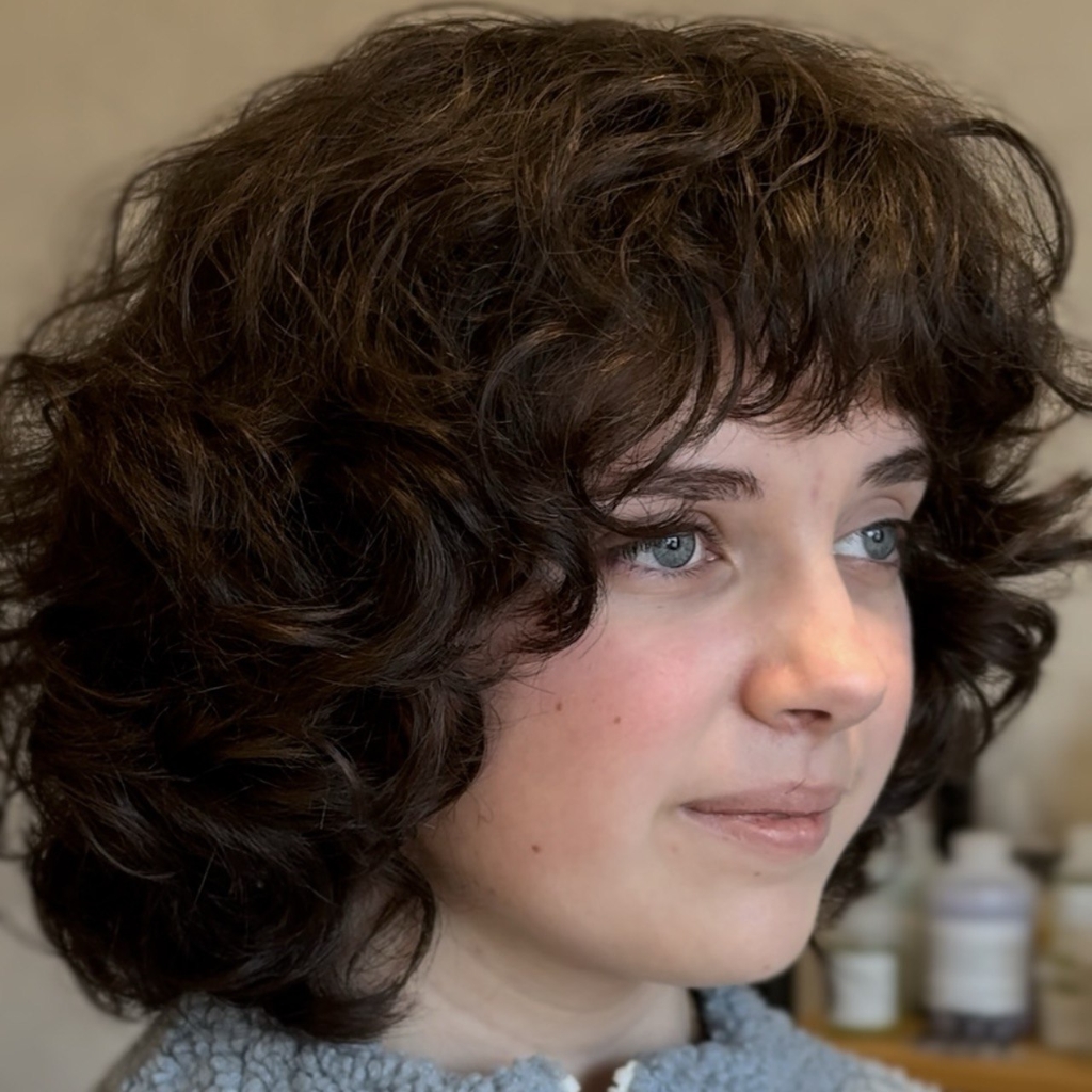 Стрижка женская ( уход Davines в подарок)