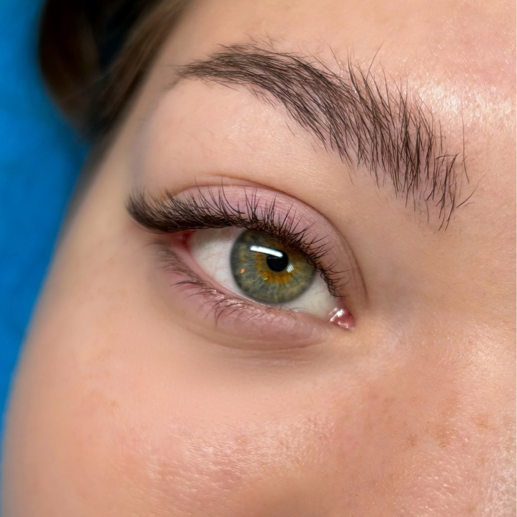 Классическое наращивание ресниц