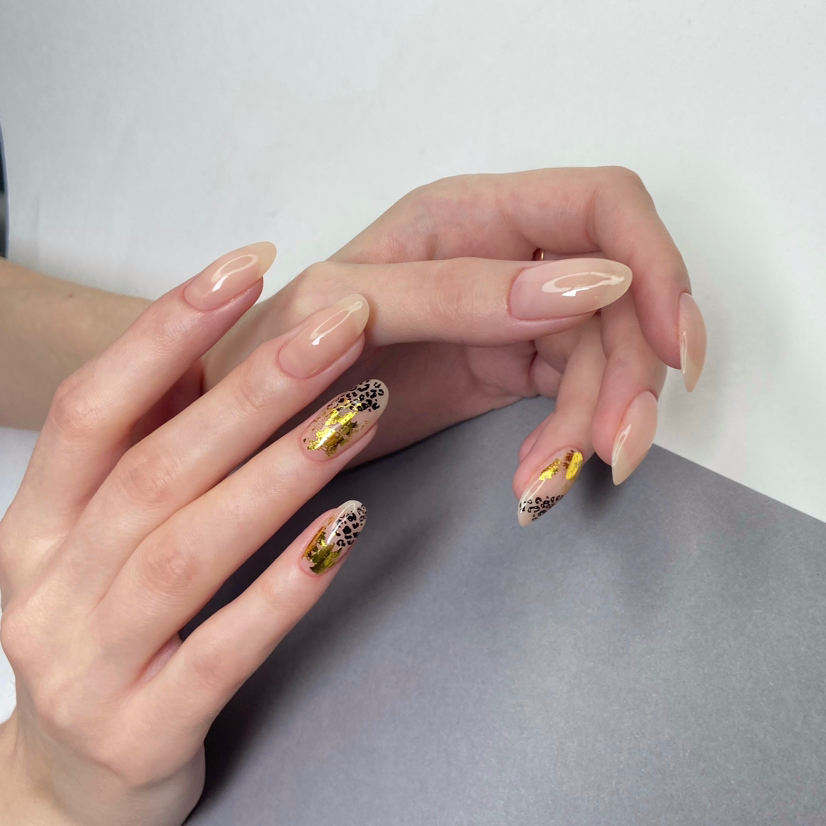 Маникюр с покрытием гель-лак