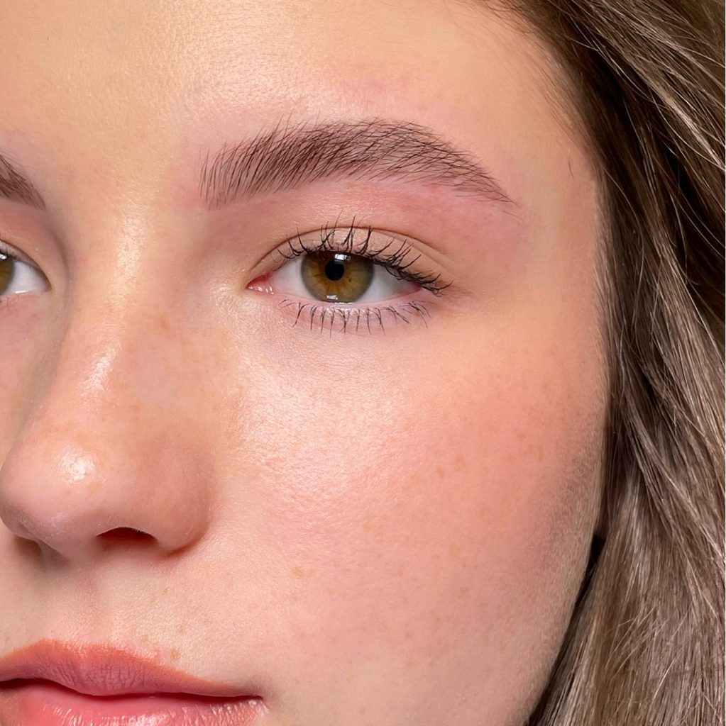 Оформление бровей