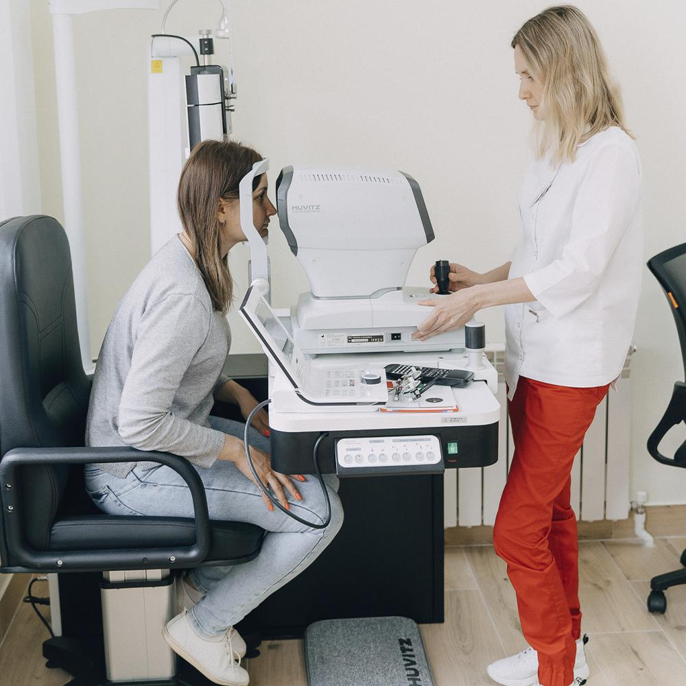 Прием врача офтальмолога ( от 18 лет)