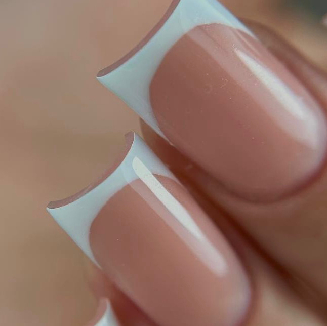 Маникюр с покрытием гель лак + дизайн  "Френч"