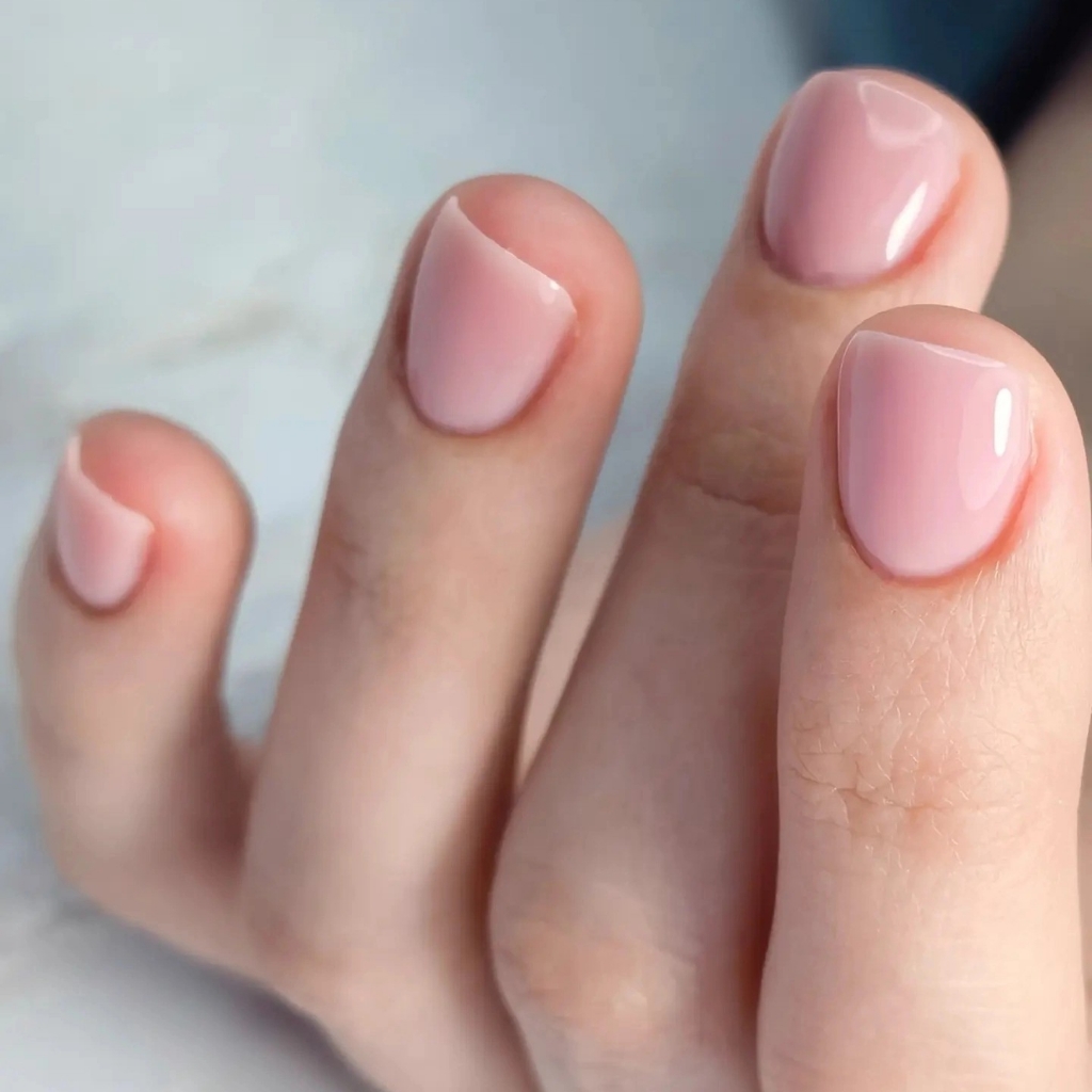 Маникюр с покрытием гель-лак