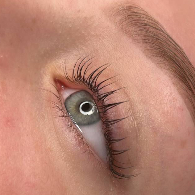 Комплекс Beauty Barbie (ламинирование+окрашивание бровей и ресниц)