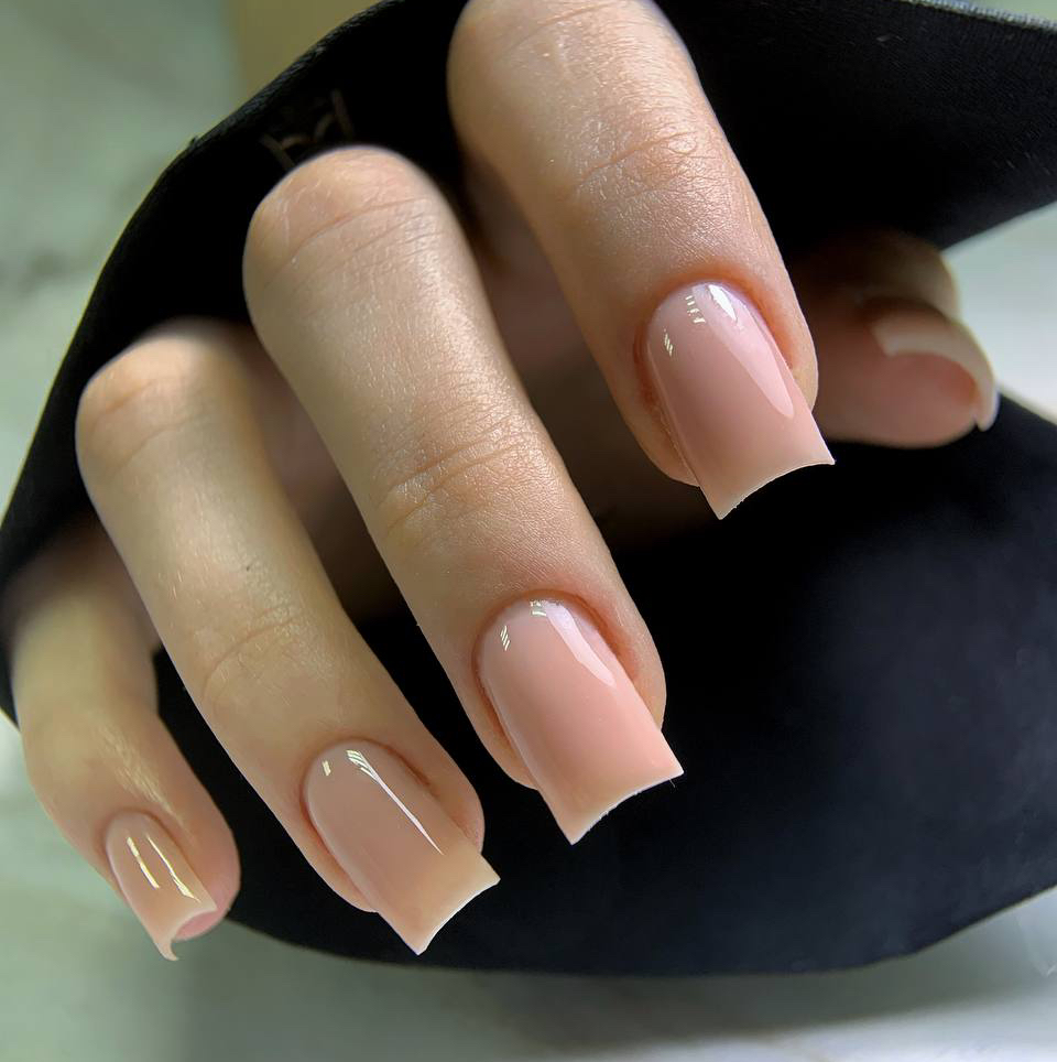 Маникюр и покрытием гелем камуфляж