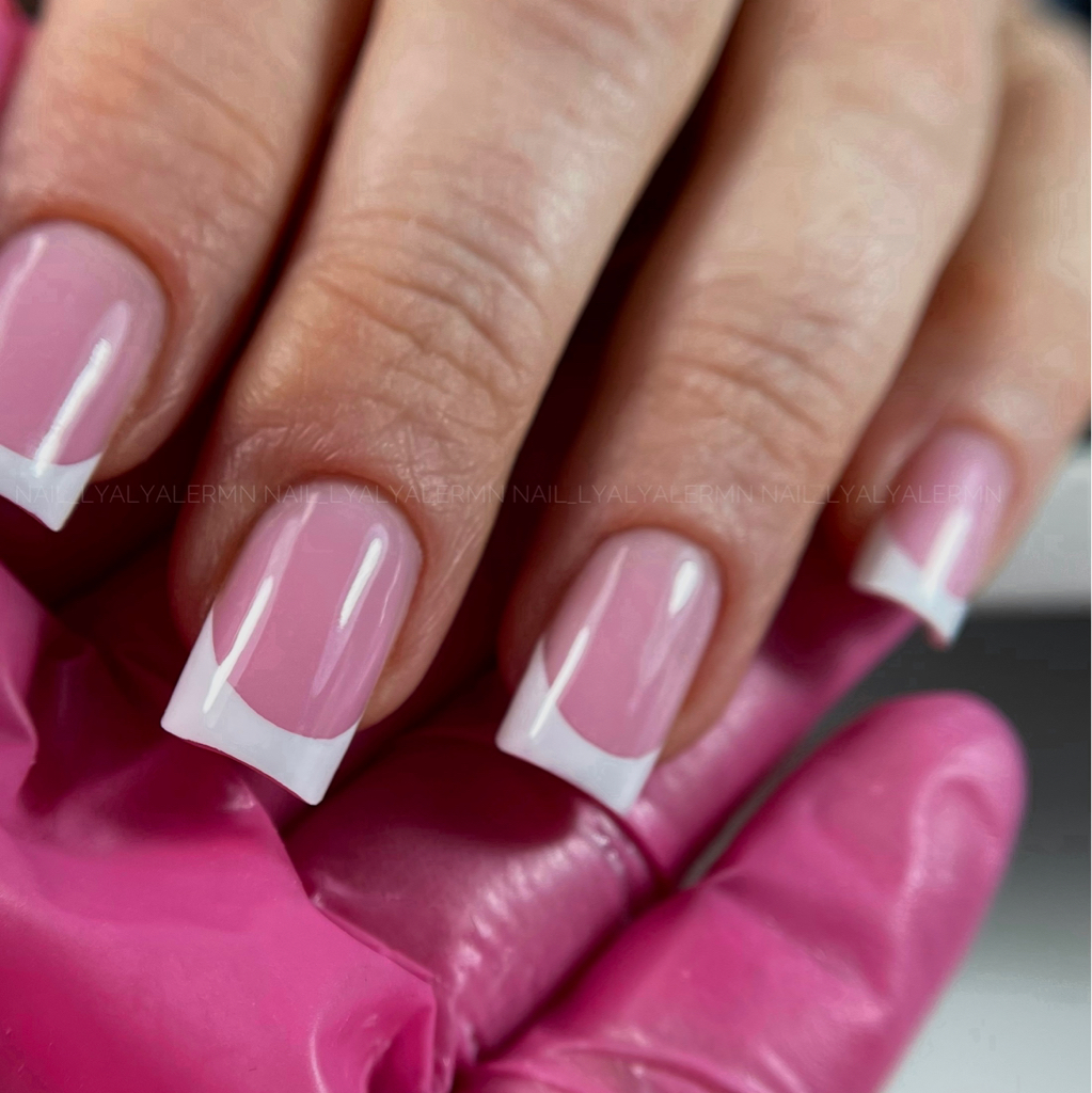 Маникюр с покрытием гель-лак