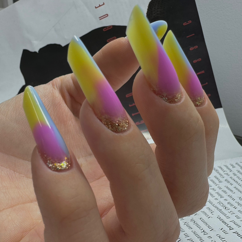 Наращивание ногтей