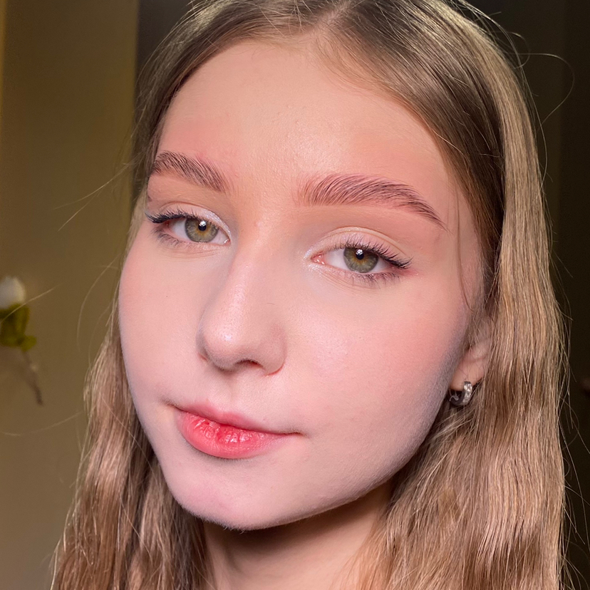 (1) Ламинирование ресниц + ламинирование бровей с окрашиванием и коррекцией