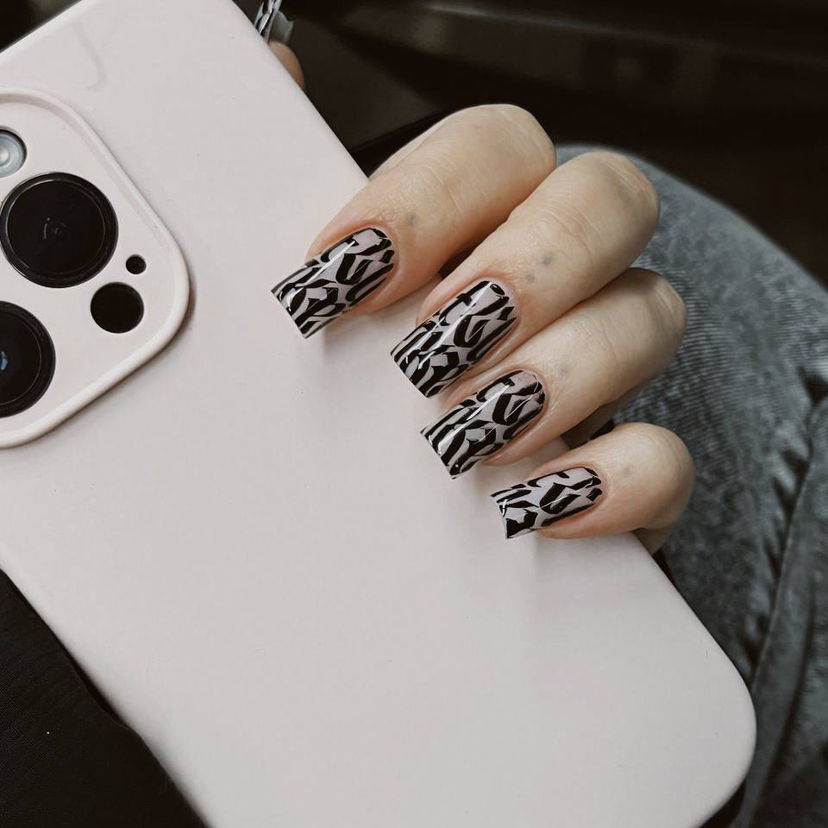 Маникюр с покрытием гель