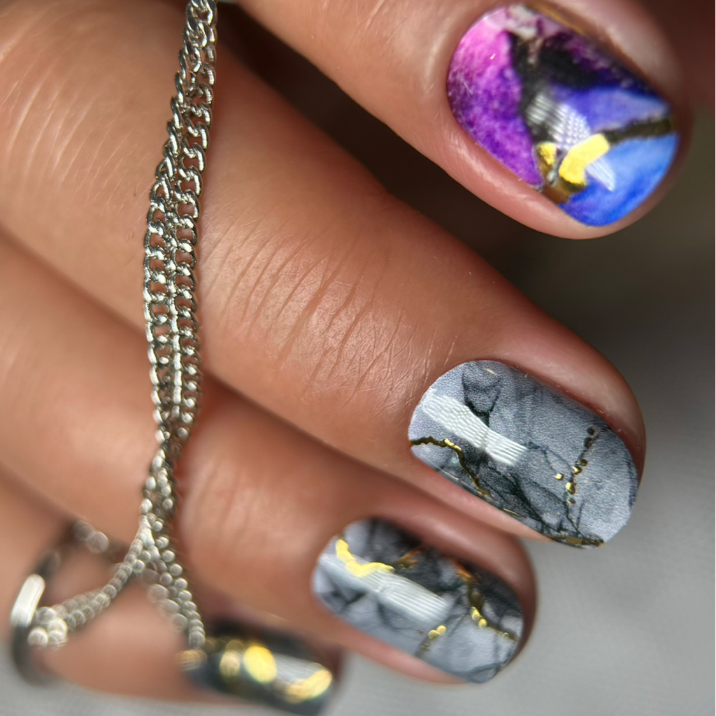 Маникюр с пленками ( для аллергичных)