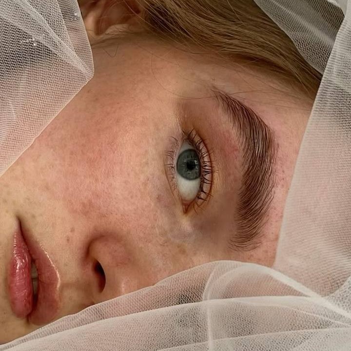 Ламинирование бровей