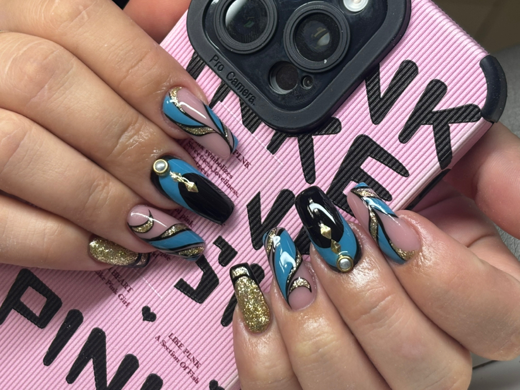 Комбинированный маникюр + укрепление гелем+ гель-лак