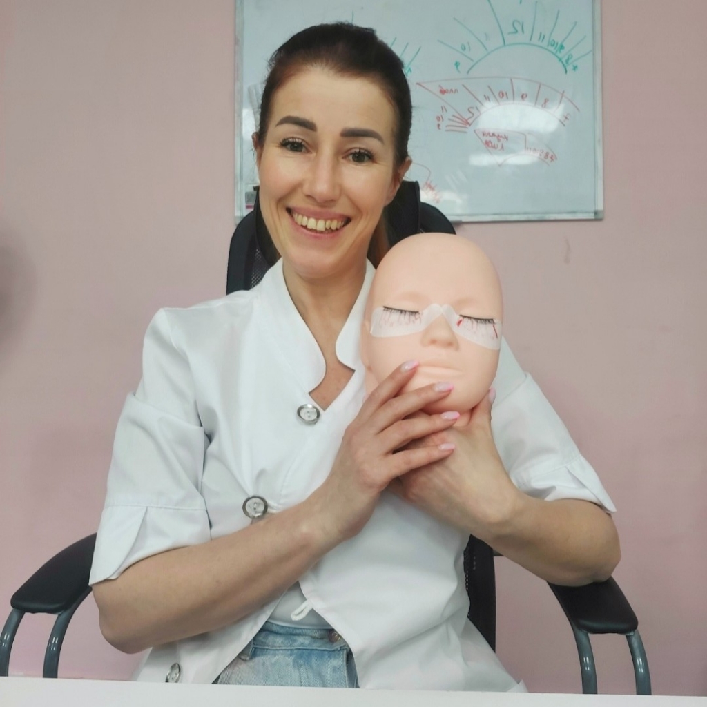 Обучение Наращиванию и Ламинированию ресниц