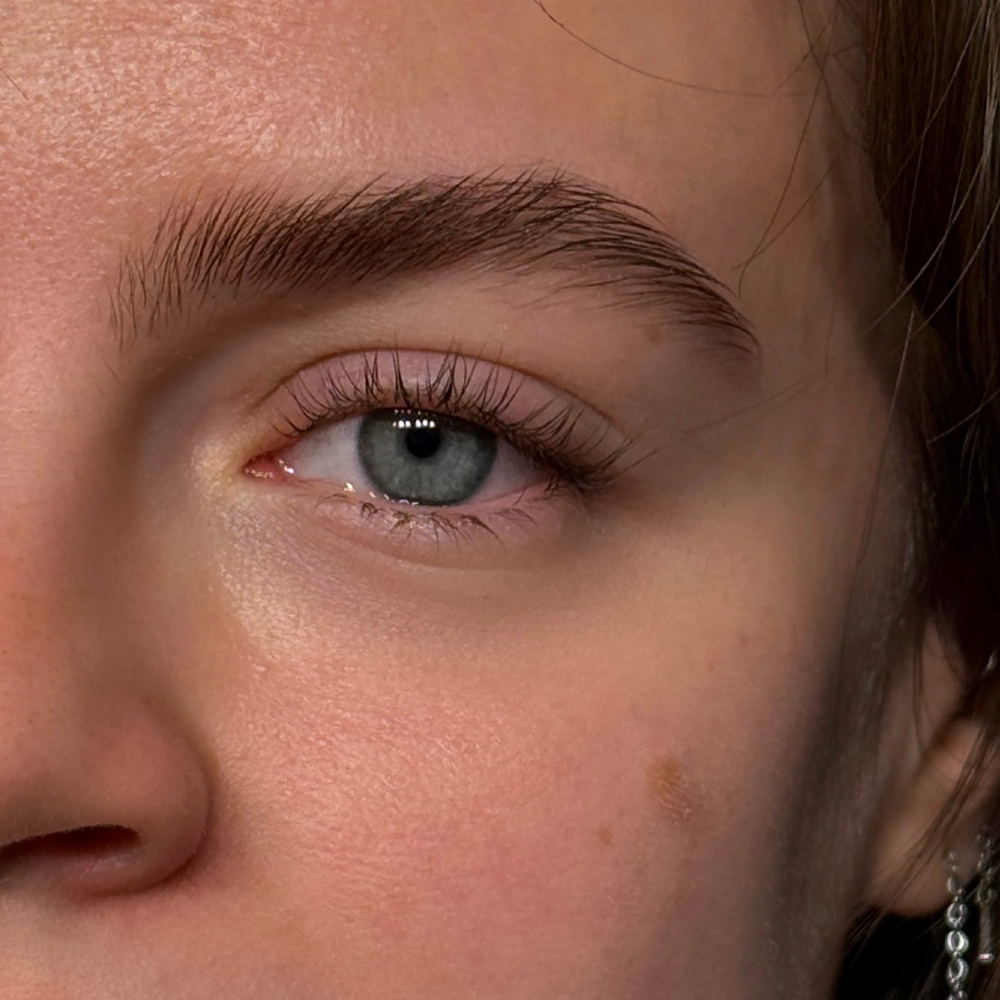 КОМБО Organic brow реконструкция + коррекция и окрашивание бровей + ламинирование ресниц