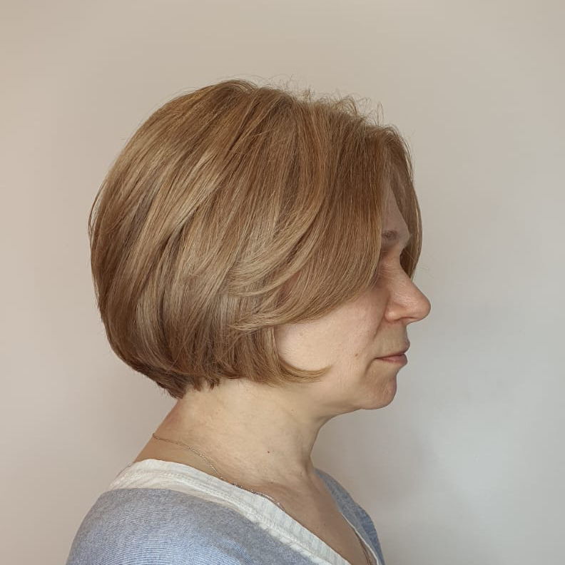 Стрижка женская (Средняя длина)