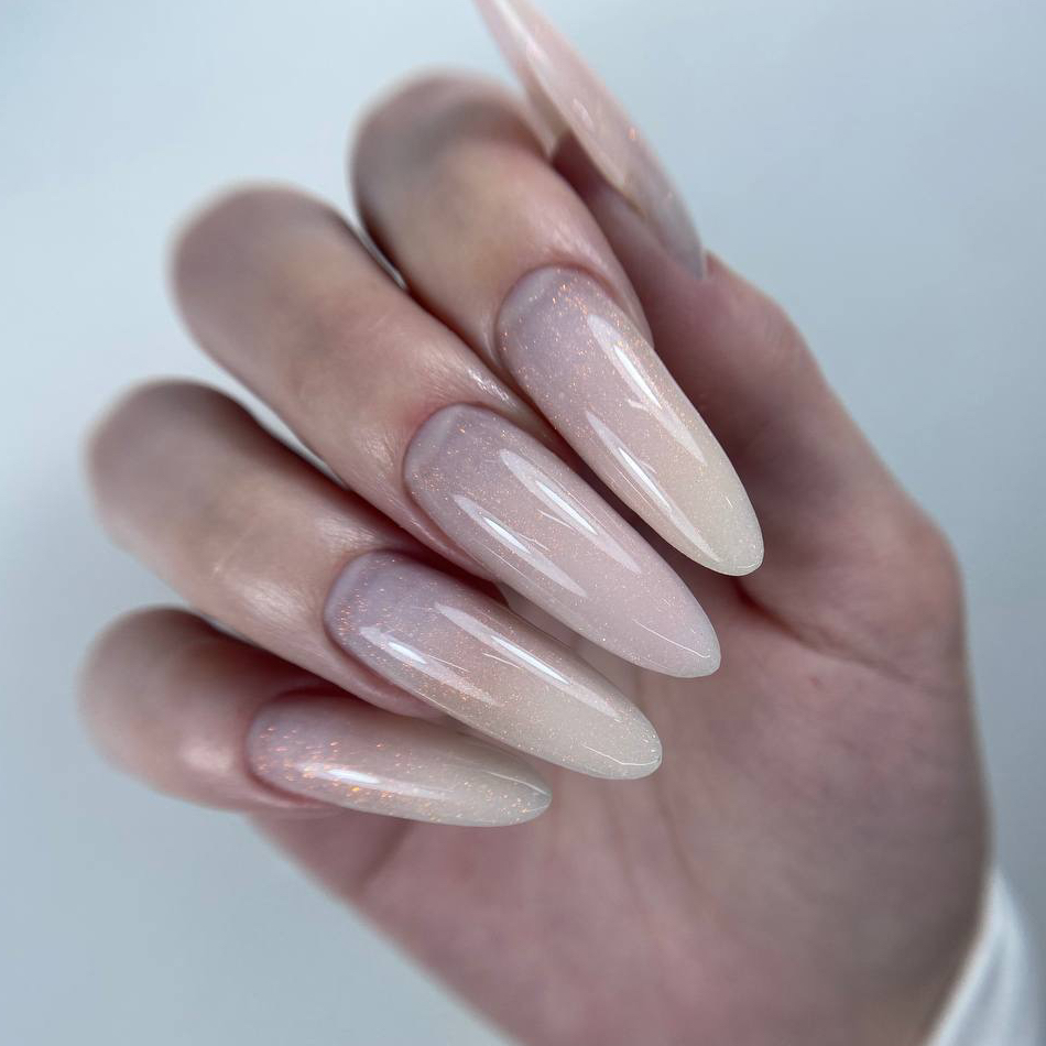 Наращивание ногтей