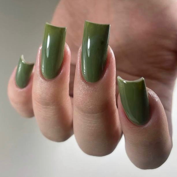 НАРАЩИВАНИЕ ( В стоимость входит: комби-маникюр, наращивание, однотонное покрытие)