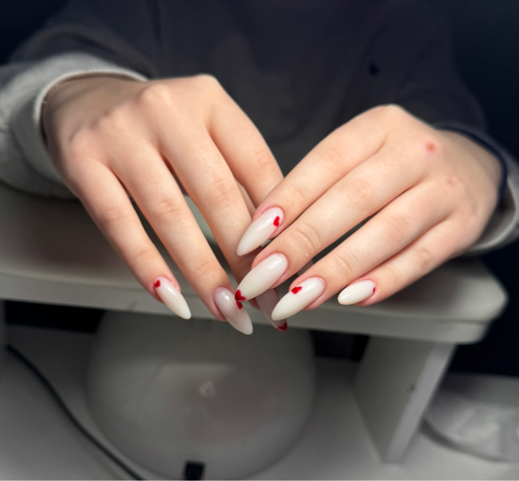 Коррекция ногтей