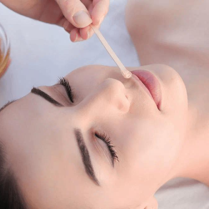 Восковая депиляция усиков