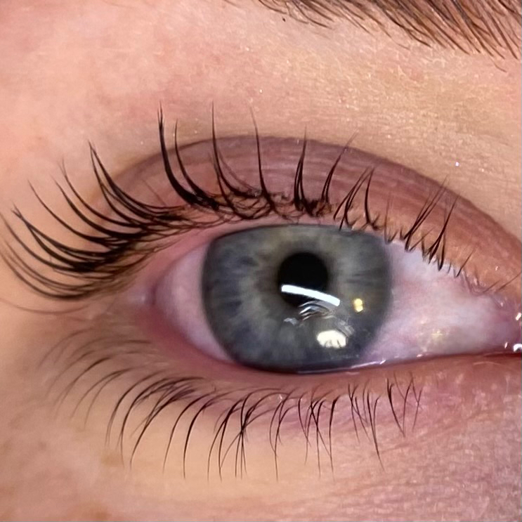 Окрашивание ресниц краской