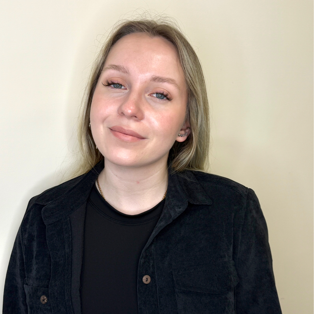 ПРИНИМАЕТ В БЦ ФРАНТ Юлия