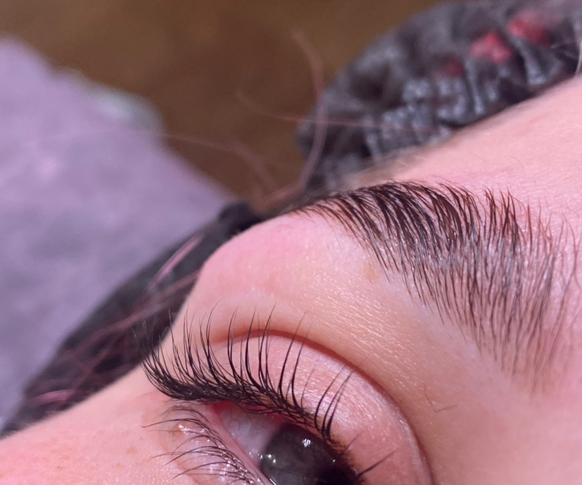 Комплекс 2. Лами верхних ресниц +лами бровей с окрашиванием и коррекцией