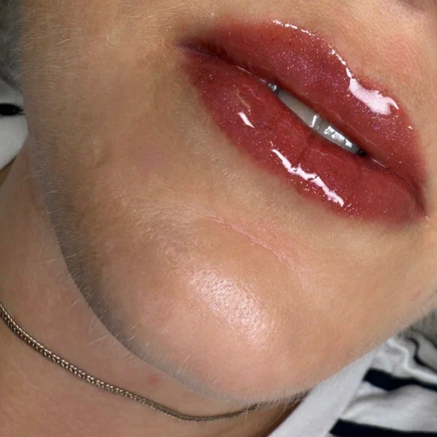 Акварельные губы