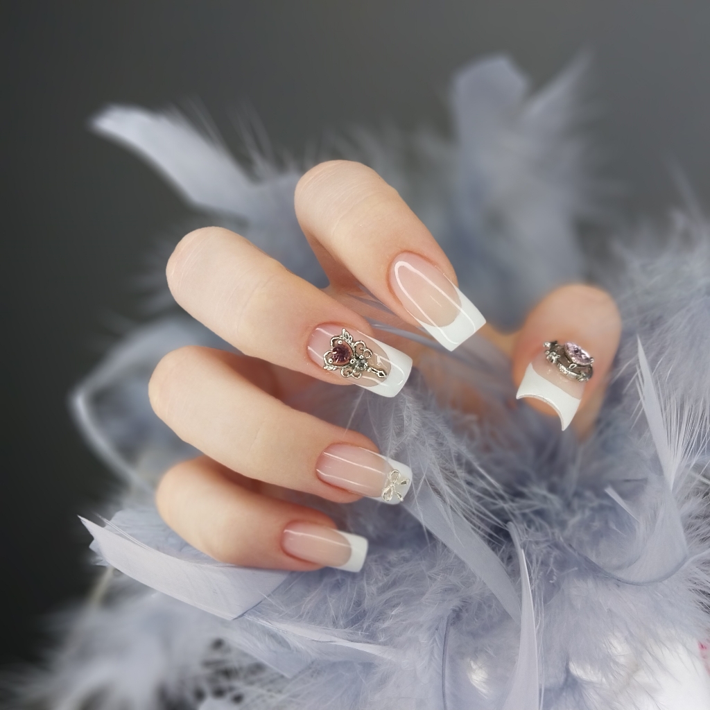 Моделирование натуральных ногтей, выстраивание углов, восстановление архитектуры короткие ногти