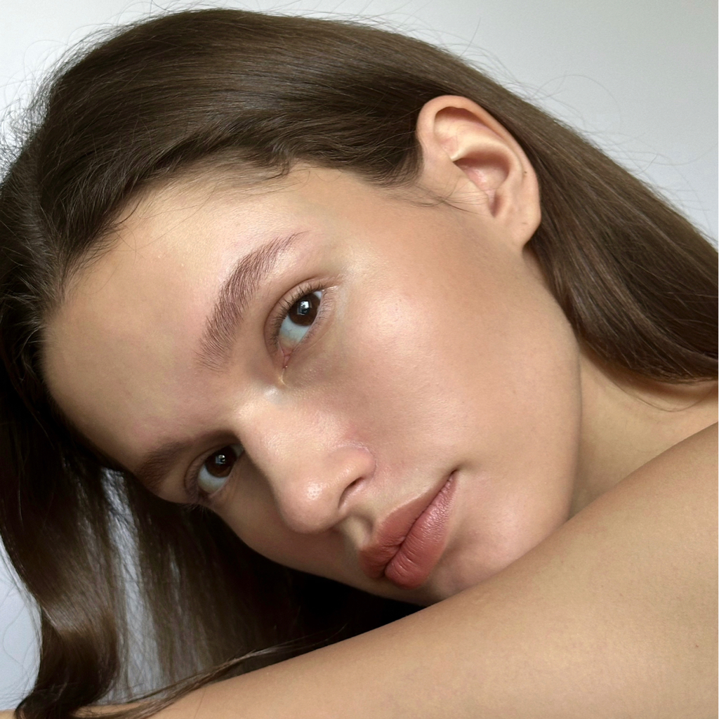 оформление бровей ( окрашивание + коррекция )